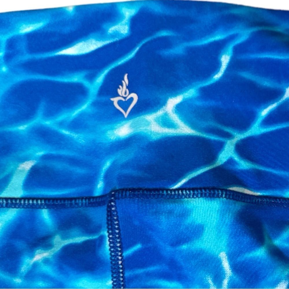 Torrid Blue Wave Pattern Bike Shorts - Picture 11 of 12